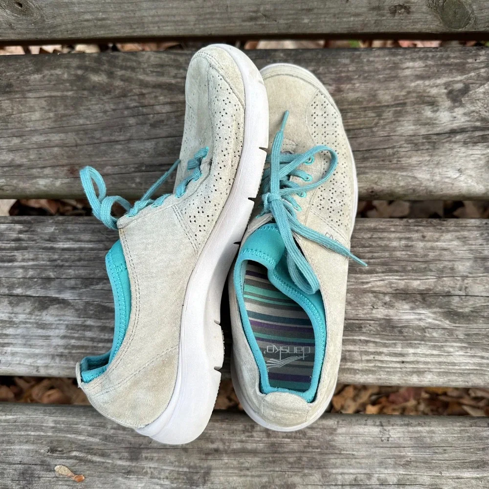 Dansko‎ Elise Perforated Suede Lace Up Comfort Sneakers Tan Teal Blue Sz 39 US 9
